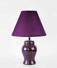 Котов здесь хватает. Поэтому лампа без кота.