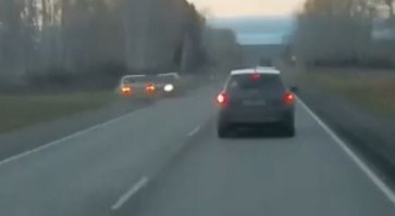 И повторюсь "закон суров но он закон". 
Попытка увернуться с последующим ДТП это мневр, в безопасности которого водитель не убедился... со всеми вытекающими последствиями. 

"Я свои выводы как вести себя в такой ситуации давно уже сделал." 

Поздравляю! в данной ситуации твой выбор - ты труп!
А если бы остался в своей полосе, то даже царапин бы не было. 
----