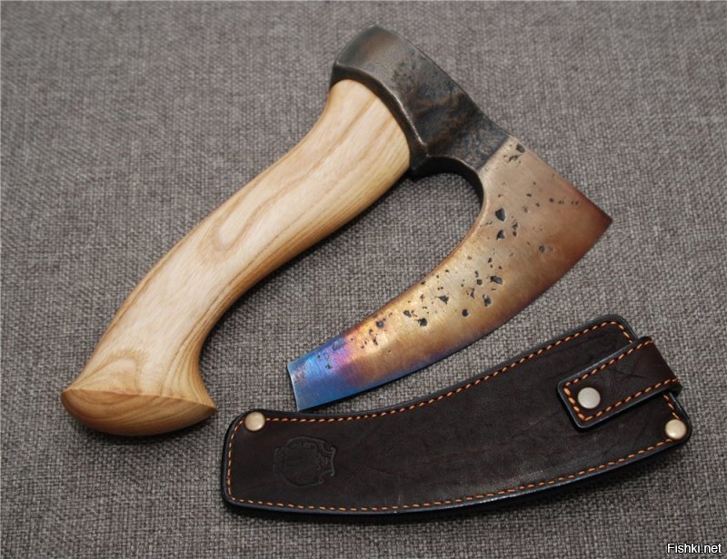 Ножи это круто, но я себе новый фетиш нашел, кулачный топорик. Вещь практичная и эстетическая.