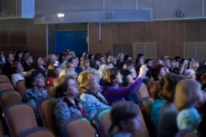 Настины Гастроли.Зал.
И ещё кому интересно, про эту мразоту...