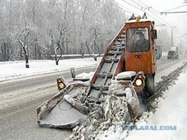 вот  такой сарай у нас катался до начала нулевых... звали почему-то - длиннорукий иван...