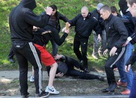 Кулачный бой в нынешнем виде выглядит чаще всего так
