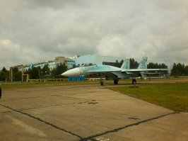 На полосе завода в Комсомольске.