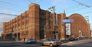 А офис у них, случаем, не в этом здании?