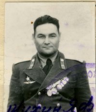 Это был первый и единственный воздушный таран за всю Зимнюю войну. За него Михину предложили звание Героя СССР, но он счёл свой поступок недостаточным для столь высокого звания и командование ограничилось орденом Красного знамени... Какие были люди - доблесть, честь и совесть! Слава героям СССР!