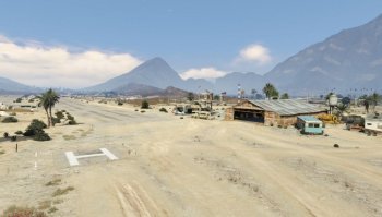 Даже на аэродроме ТИ вертолётная площадка раздельная для 1-го вертолёта...