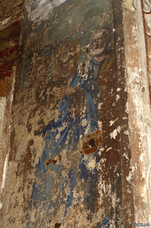 Буду в ваших краях - постараюсь посетить...
А вот вам моя любимая и дорогая сердцу и душе "заброшка". Там, где мне спокойно, где все печали, заботы и тревоги просто пропадают. Сильное место для меня.