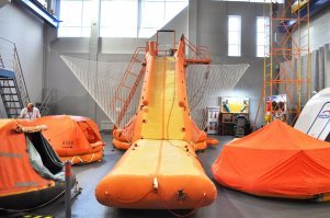 Ну... чем богаты: