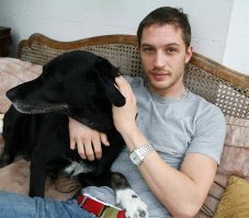 Неоднократно загрызенные в отечественных СМИ оживали, причём как выяснялось далее все они работали в сети государственной пропаганды.
Тренд на загрызенных собаками появился сразу же с приходом Путина.
С той поры запугивание населения и культивирование ненависти так и не прекращалось: собаки, терракы, военная агрессия Запада, феминистки и фашисты из Украины. 

Большинство всех этих рассказов элементарный фейк создающий шизоидальный страх у параноиков. По тактики Гебельса материал растиражирован в невероятном количестве и создаёт иллюзию правды.

Государственная Дума приступила к разработке законопроекта по созданию собачьей полиции. Главной задачей собачьих полицейских будет защита граждан и привлечение к ответственности собак-людоедов. 

Для этих целей из российского бюджета планируют выделить пятьдесят триллиардов рублей. Быдло вопило о присоединении Крыма и получило нищету и войны, теперь вопит о требовании узаконить жестокость и мракобесие, не понимая что потом сами будут гибнуть пачками от вседозволенности полиции.