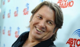 18-го марта ожидается нашествие собачьих стай. Настоятельно рекомендуем вам сидеть дома, хотя бы до 19-го числа.

Последний концерт Юрия Лозы состоялся 1 декабря 2017 г. в "Ледовом Дворце"

Международный музыкальный фестиваль "Авторадио" "Дискотека 80-х"
Когда снова 16 !!!
Выступление прошло великолепно и поклонники были очень довольны.

Сейчас Юрий полностью свободен и ждёт предложений от продюсеров.

Источник:  © Fishki.net