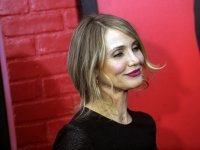 по моему она наконец поняла, что уже не та 20летняя красотка