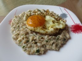 какие такие завтраки!!! вот мой завтрак (овсянка+яйцо, и на выбор какава или чай) от детского сада по самое окончание универа... каждое утро кроме выходных... мама дорогая!!!