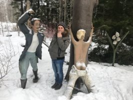 Жутковатое место, был там зимой. Ни и конечно не удержался, извините;)