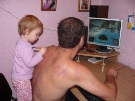 Сейчас многие отцы на войне, бл@дь...