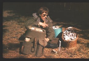 фэд-3, пленка - дс-4... год 1989... при сканировании никаких фильтров, только убрал в шопе царапины и то чуть-чуть...