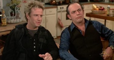 Был такой потрясающий ржачный фильм 1990 года с Кристофером Ламбертом(Горец) и Кристофером Ллойдом(Доктор Браун из Назад в Будущего) Там есть сцена ,когда Ламберт увидел два здоровых тяжелых мешка-Что это?
-Как заказывали -три миллиона мелкими купюрами.
-(ЛЛойду)-Ты идиот,как мы их потащим?
Найдите ,есть в торрентах и Ю-тубе ,только вот качество....неважное VHSовское. Но фильм того стоит!!!