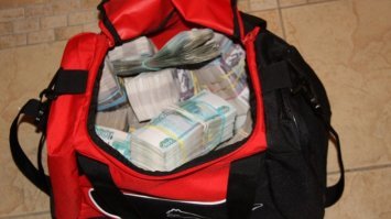 я бы подняла такой мешочек :)
это вам не кокаин 400кг. с Аргентины 3.14-здить