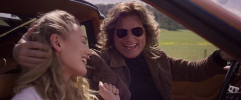 Как-то он с намёком её за шею наклоняет .