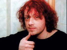 Девушка показала, как бы поздравляли с днем рождения великие писатели