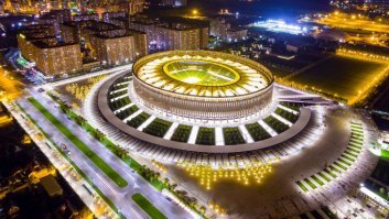 Добавлю к этому ночные фото....