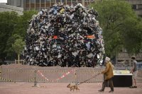 Та не! "мемориал с макетом квартала" такой: