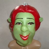 Визажист помогает женщинам с проблемной кожей