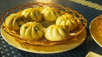 паровые булочки с мясом?,что то на манты похожи))