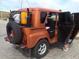 Правильный УАЗ, дизель и все дела. Концепция же неубойная у него, вот тока сделан на заводе через жопу. А так таких машин в мире раз, два и обчёлся