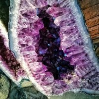 это просто жеода розового кварца. кубики сахара, правда не очень похожи на нужные кристаллы, да и пофик ) главное - красиво.
