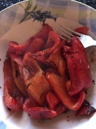 Перцы в оливковом масле