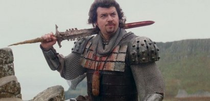 Ненавижу треугольные рожы,они меня пугают.