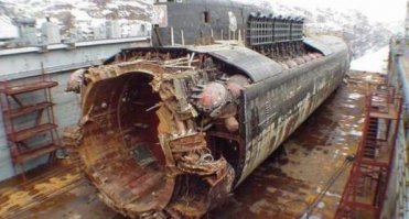 С Днём подводника