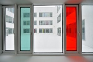 Всё хорошо, но меня смущают эти окна/двери в детском учреждении, ну или стёкла должны быть пуленепробиваемые.