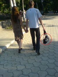 То есть парень, идущий с такой сумкой - это нормальное явление?: