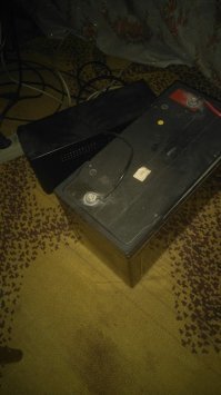 Блин, у меня к бесперебойнику акум. подключен на 100ампер - это вам не пукалка от телефона - что-то я очкую :) :) :)