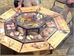 Штука хорошая и простая в воплощении на даче, вот только коленки сгорят если сидеть за таким