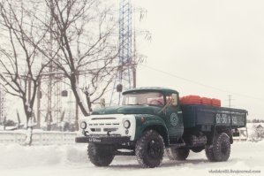 Вот фотографии моделей 1:43. Отличное владение перспективой! Источник на фото.