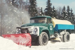 Вот фотографии моделей 1:43. Отличное владение перспективой! Источник на фото.