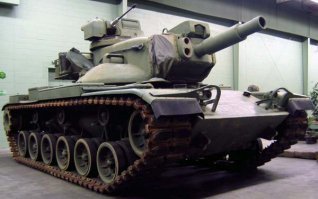 По-моему для "городского танка" логичнее использовать 150-155 мм орудие с возможностью стрельбы ракетами. У большого и тяжёлого осколочно-фугасного снаряда гораздо больше шансов поразить "вон тот расчёт ПТРК, засевший в домике в паре километров" вместе с домиком. Да и в чистом поле вероятность поражения танкоопасных противников у мощного ОФС больше.