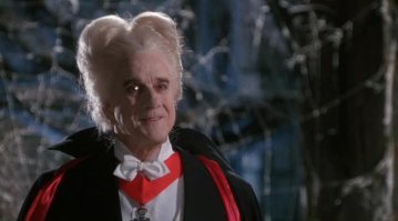 В продолжении темы поста - Вампир против Ван Хельсинга, в исполнении несравненного Бела Лугоши. Лучший ужастик 72го года до н.э.
Гусары, молчать