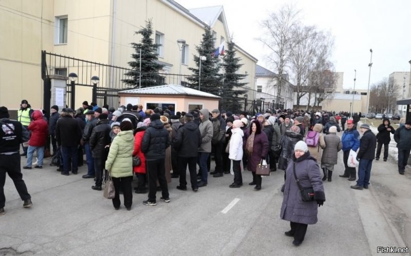 Нарва,18.03.2018!У российского консульства...