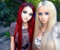 В Рунете есть своя кукла, Настя Шпагина. Она, конечно, давно красится как человек, но её украинское прошлое было страшное, как эльфийская война