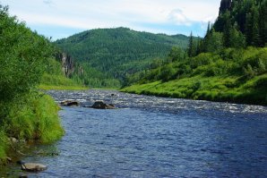 Какбы, Россия и Норвегия по климату , природе одинаковые. Тогда не пойму почему там тоска, а в твоём Мухосранске, или в каком нибудь Омске и Воронеже весело 
-------------------------------------------------

Больше глупости сморозить нельзя было.  :)  Крайний север России да, немного похож.   Только Норвегов  еще гольфстрим омывает.   А по поводу прекрасной природы и рыбалки.  Да, в каком-нибудь Мухосранске намного красивее и веселее.