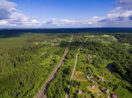 Надо полагать речка Луненка которая впадает в Сясь?