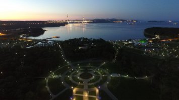 Чет Владивосток как-то серенько. Вот: