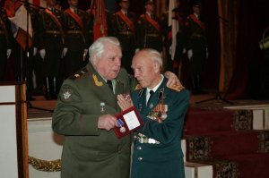 Легенда артиллерии (без кавычек!)  -Доцент кафедры УРУ и ОА МВАА, ветеран Великой Отечественной войны и Академии, заслуженный работник высшей школы РФ, КТН доцент полковник в/о Епихин Андрей Кириллович, 96 ЛЕТ. Выпускник Военной артиллерийской командной академии 1957 г. с ДО и ЗМ. До сего дня преподает в Академии!!
 Учитель Маршала и многих генералов.