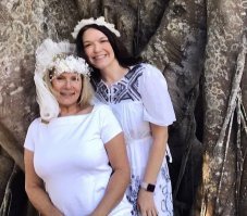 не понял, жених блондинка или брюнетка?