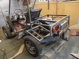 Всё это для богатых людей. Но наши богатые люди настолько редко имеют такое хобби, где нужен хоть какой-то созидательный труд, что для нашей страны такое увлечение бессмысленно. У нас обычно делают сами полностью из хлама. Весьма много интересных вещей создают наши украинские братья. 
Я тоже пытался собирать, но пока законсервировал в связи со стройкой.