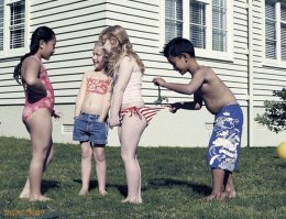 Если ты сама не можешь стать Диснеевской принцессой и к тебе никто не идёт.