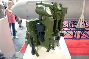 Учился в свое время, после принятия конвенции, пиндософ и их друзей фотографировать на такой вот киноаппарат :)
Вернее на его папу.
Сейчас думаю есть более качественные, full HD :)